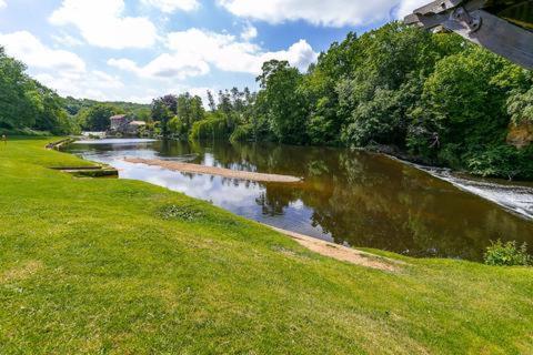 Sunflower Lodge, Lido Leisure Park, Holiday home