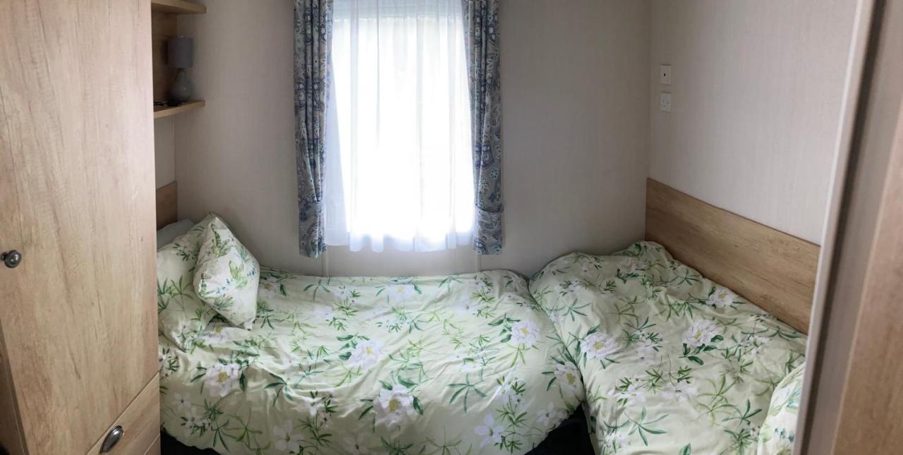 Sunflower Lodge, Lido Leisure Park, *