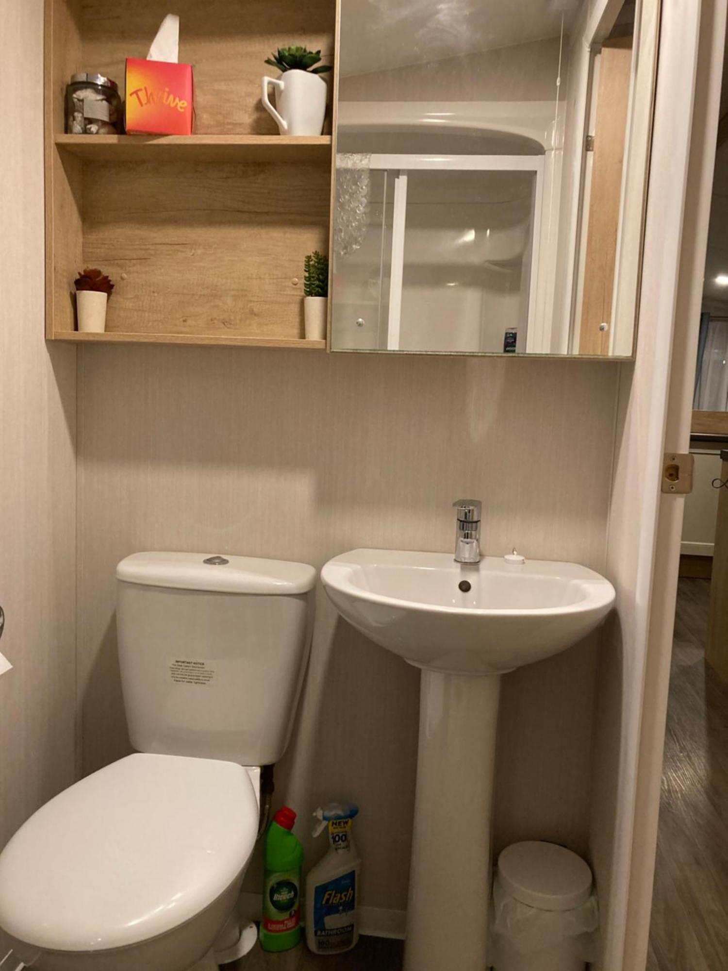 Sunflower Lodge, Lido Leisure Park, Holiday home